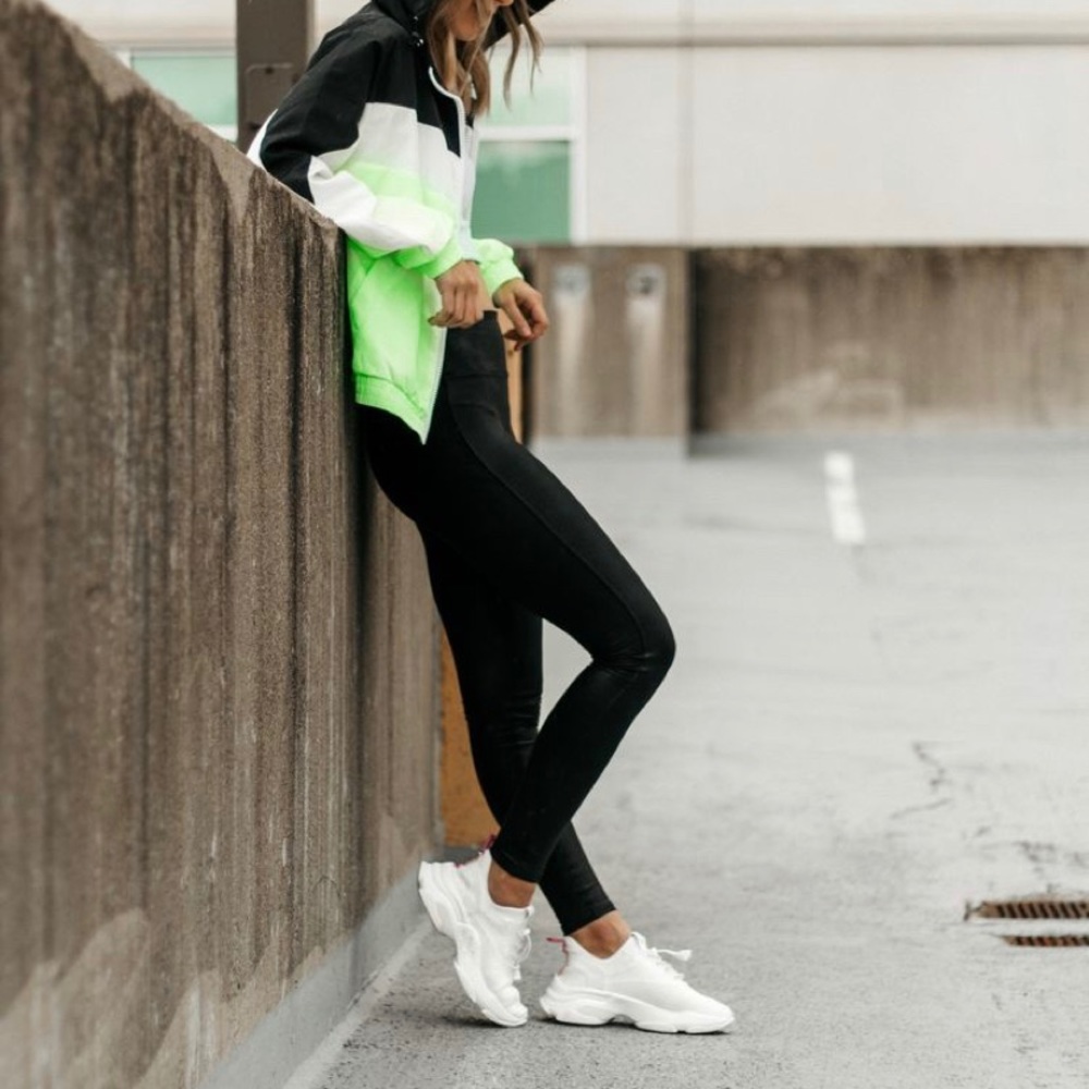 Steve Madden White Sneakers 💕